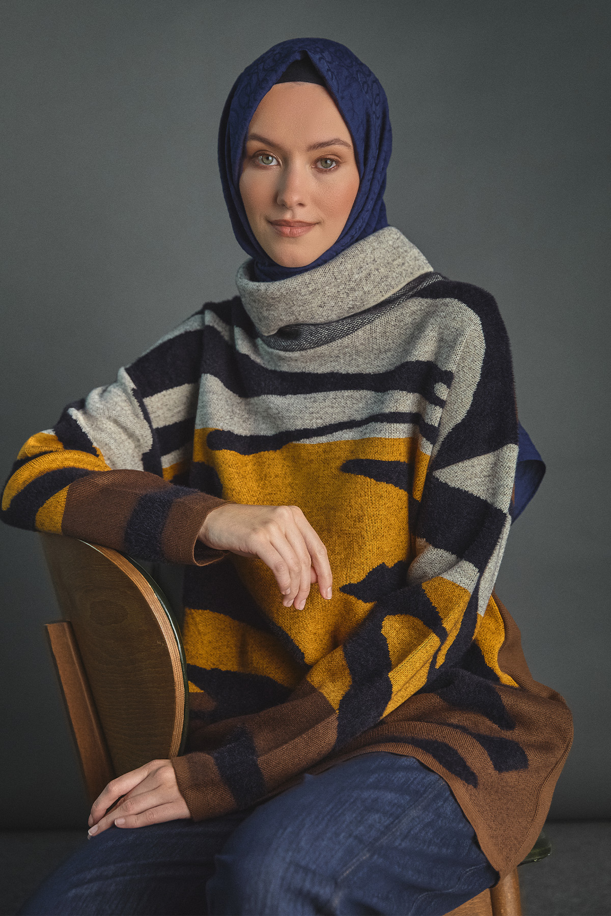 Desenli Çok Renkli Boğazlı Triko Tunik