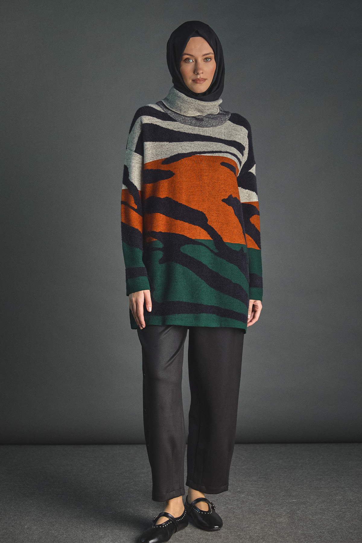 Desenli Çok Renkli Boğazlı Triko Tunik