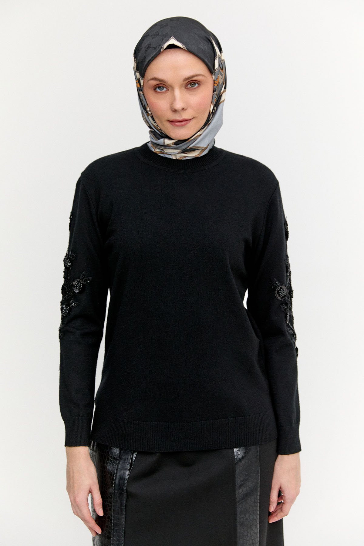 Çiçek Motifli Triko Tunik, Tesettür Giyim