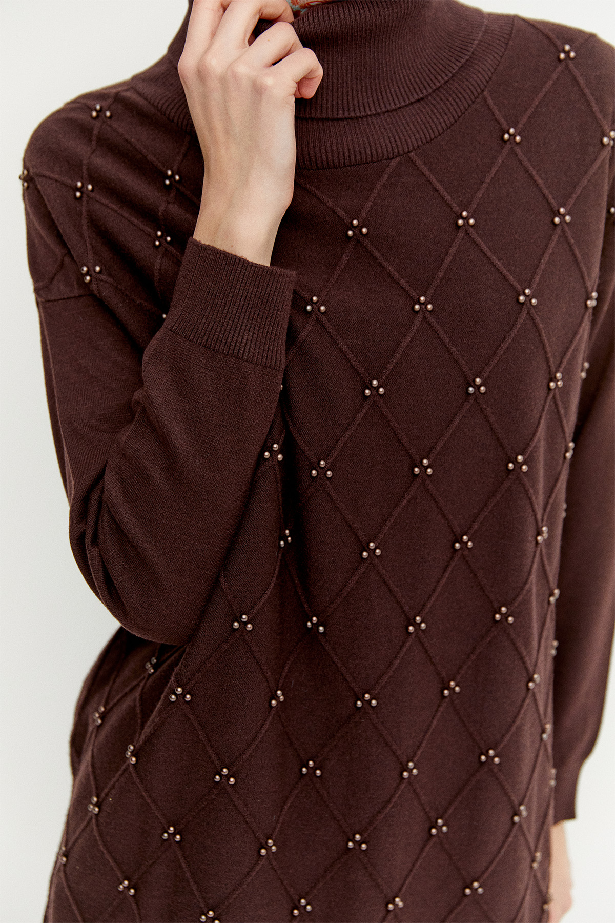 İnci Detaylı Boğazlı Triko Tunik