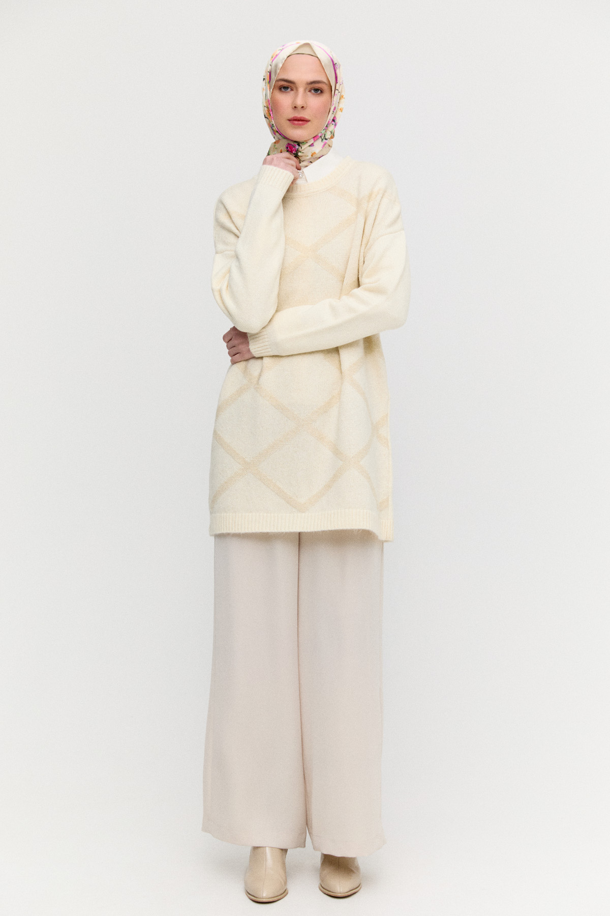 Sim Detaylı Baklava Desenli Triko Tunik, Tesettür Giyim