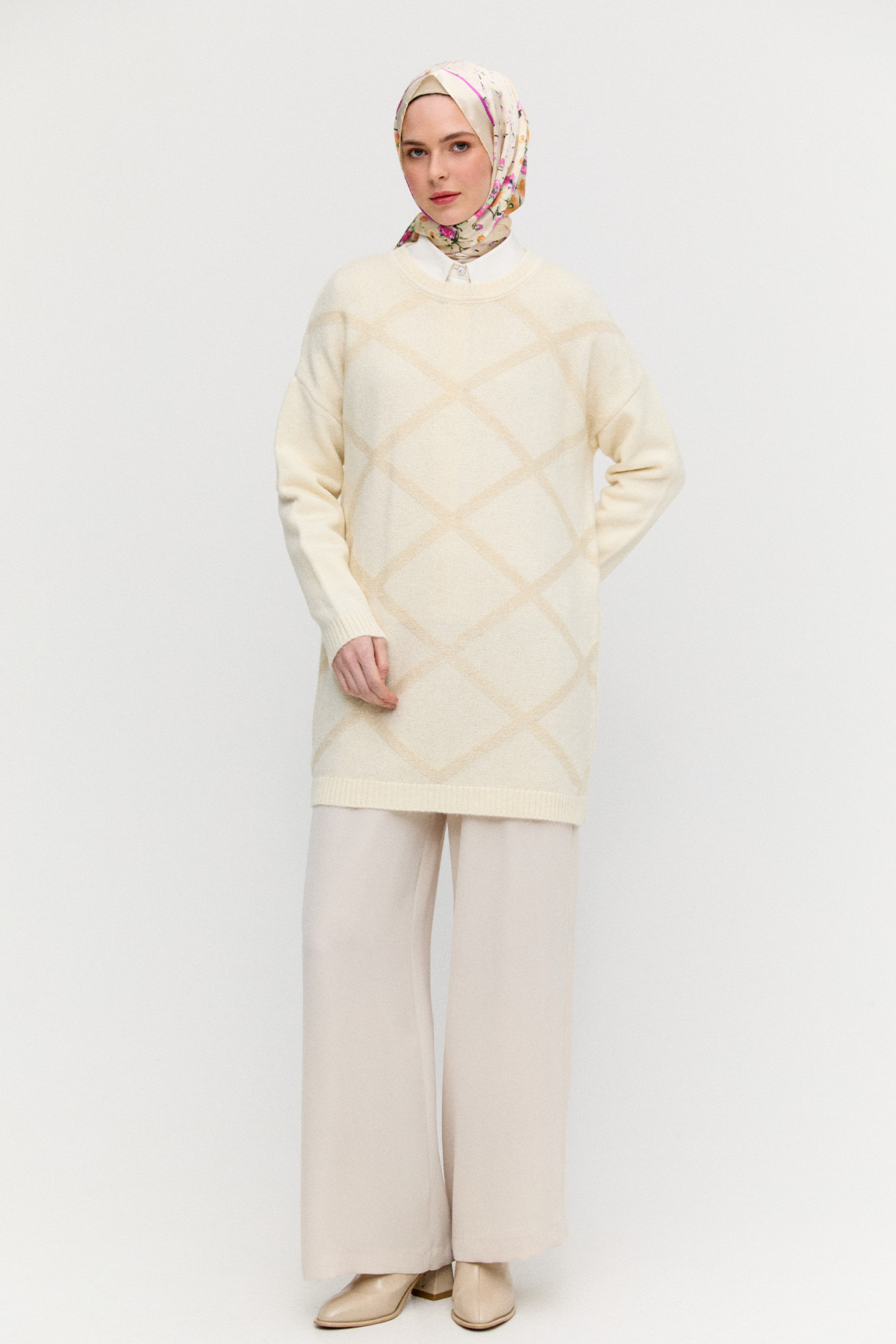 Sim Detaylı Baklava Desenli Triko Tunik, Tesettür Giyim