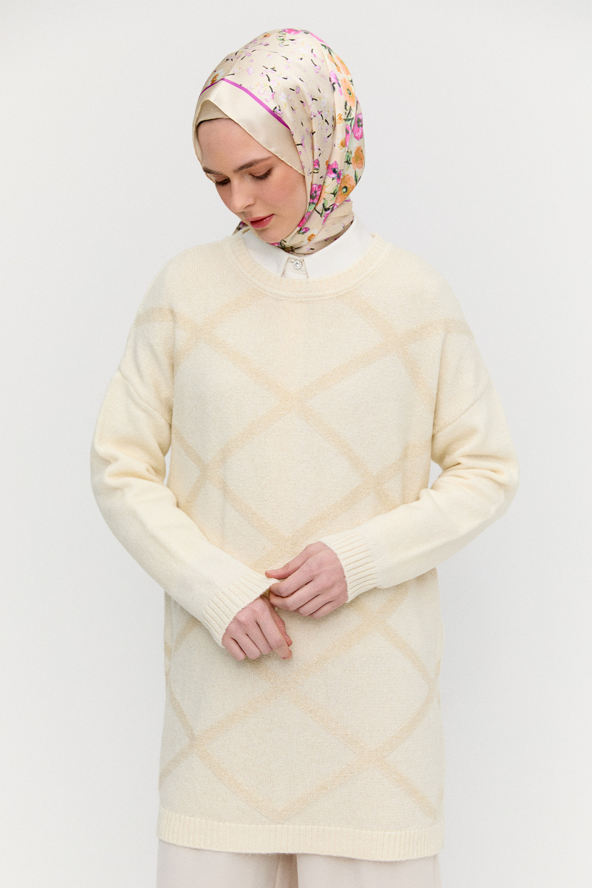 Sim Detaylı Baklava Desenli Triko Tunik, Tesettür Giyim