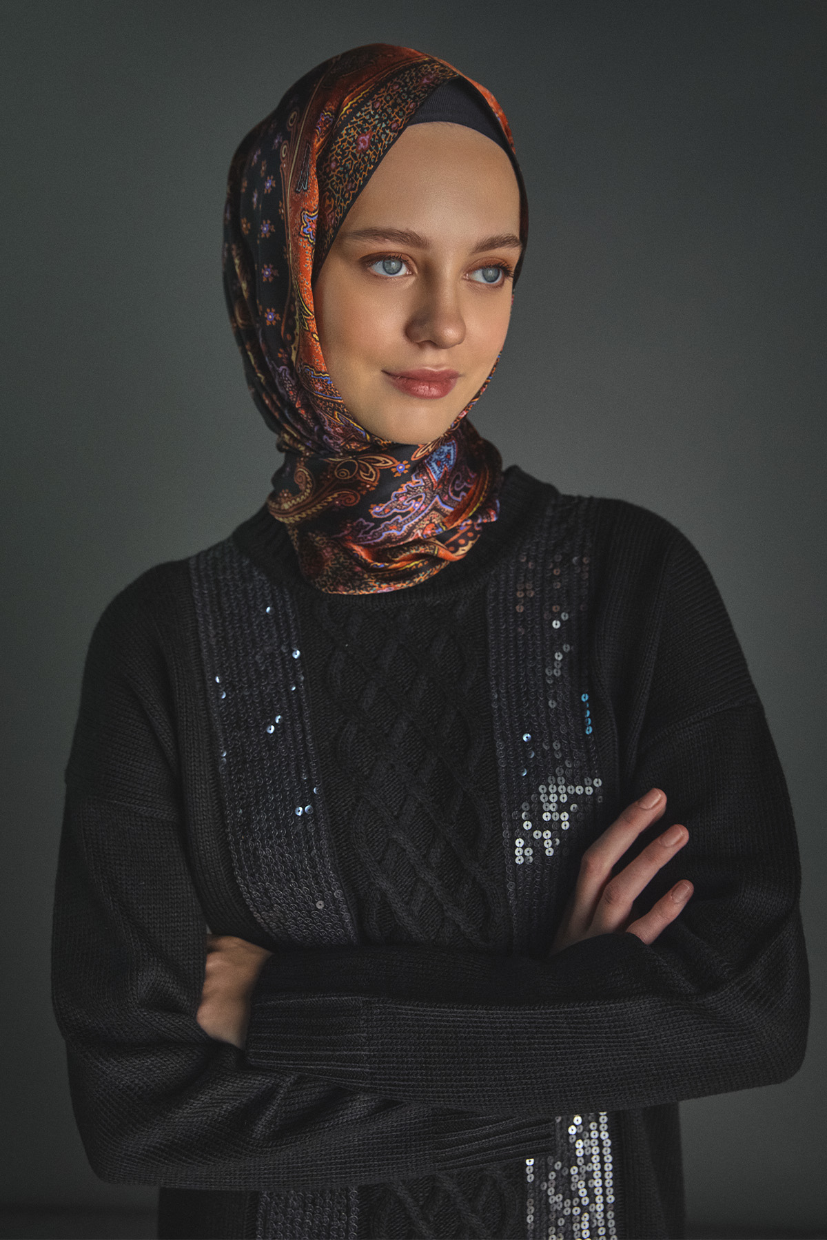 Payetli Baklava Motifli Triko Tunik