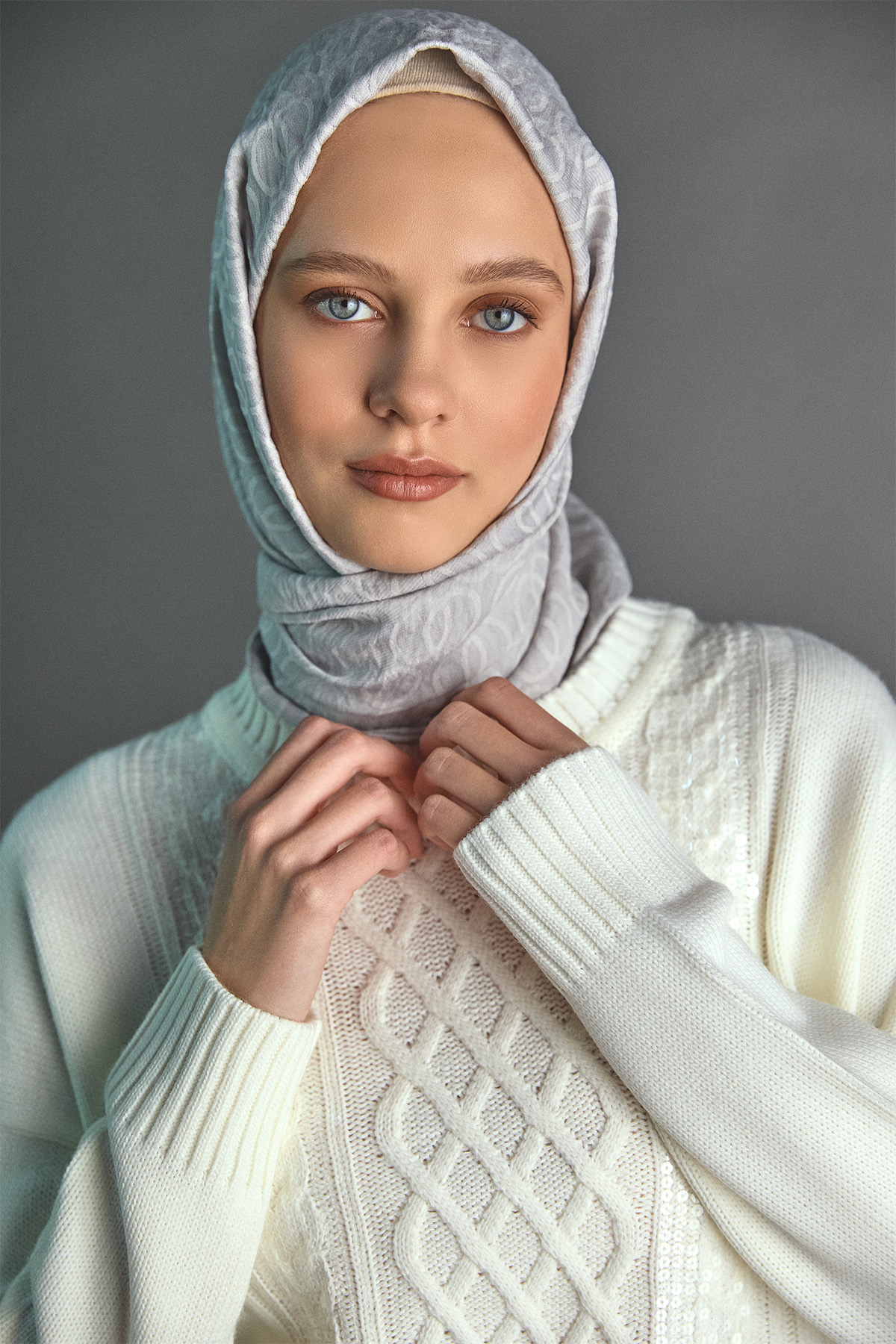 Payetli Baklava Motifli Triko Tunik