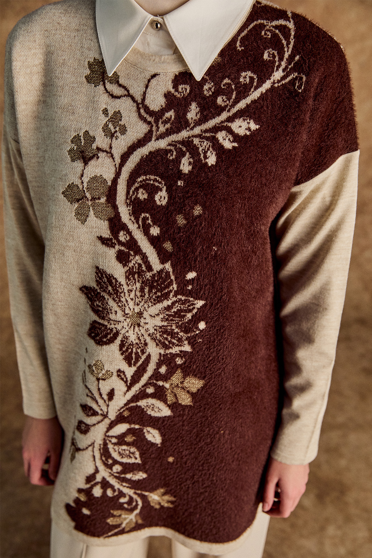 Sim Detaylı Çiçek Motifli Triko Tunik