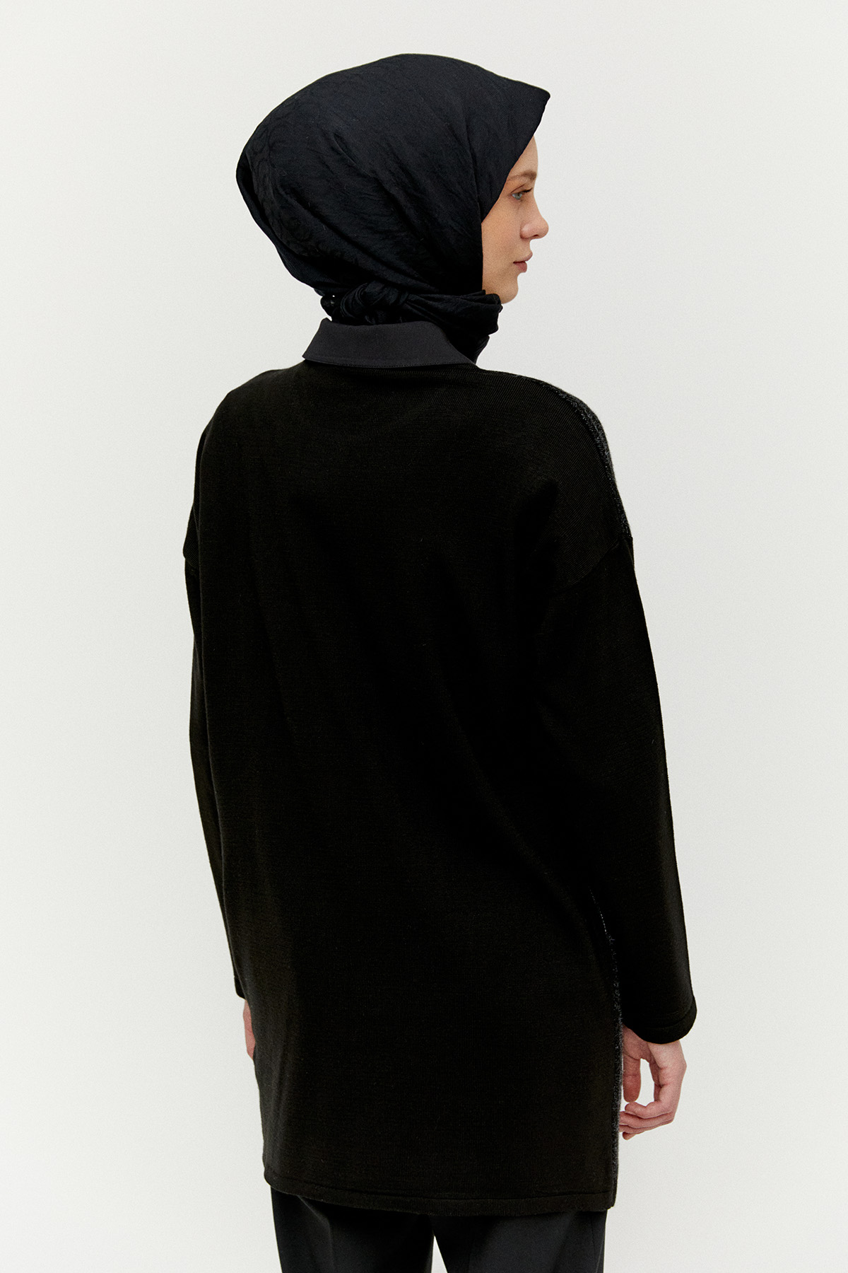 Sim Detaylı Çiçek Motifli Triko Tunik