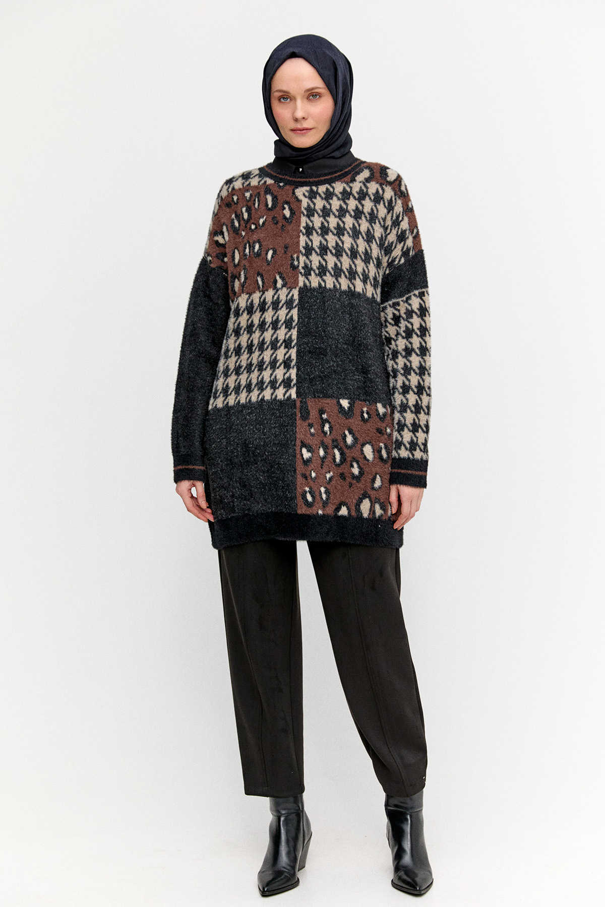 Desenli Yuvarlak Yaka Triko Tunik, Tesettür Giyim