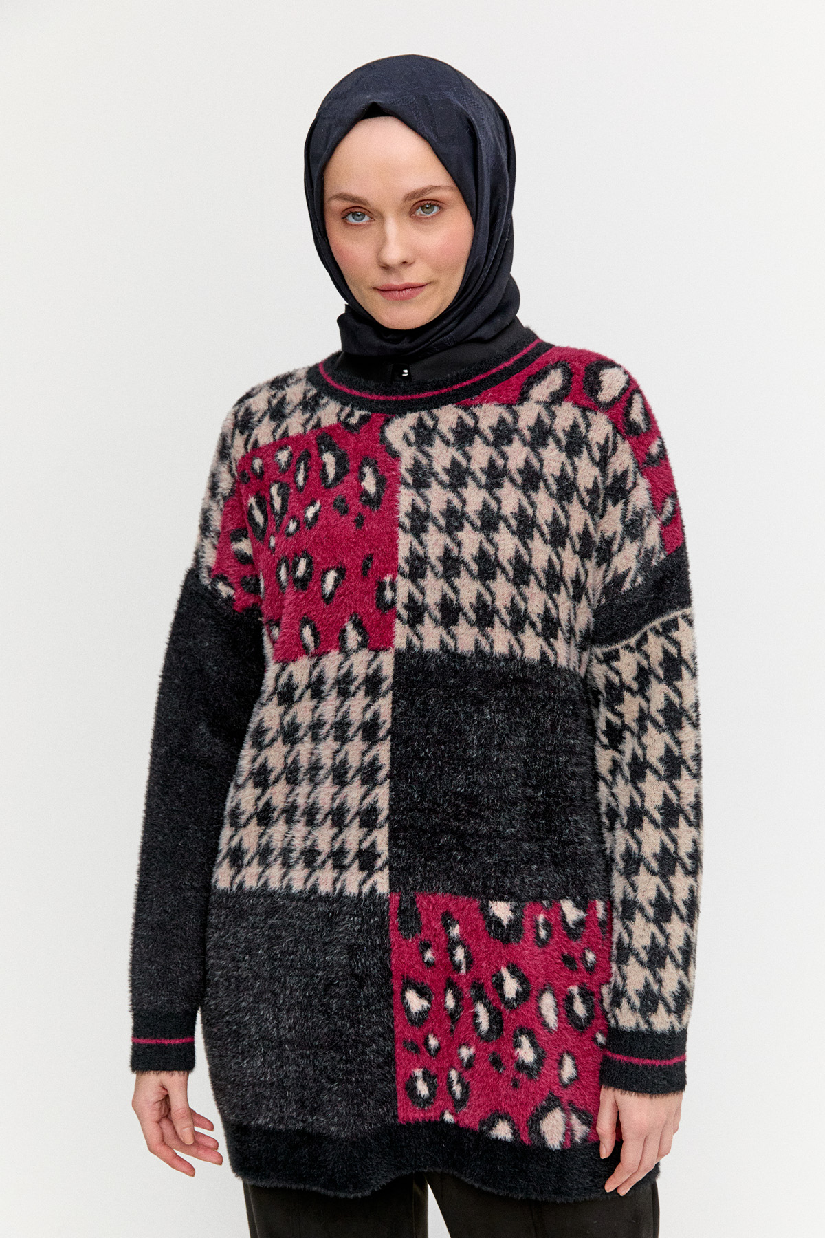 Desenli Yuvarlak Yaka Triko Tunik, Tesettür Giyim