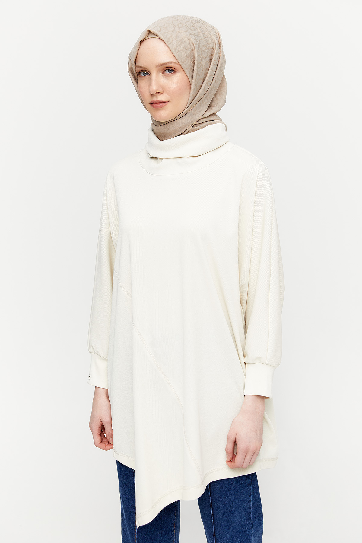 Yarasa Kollu Tunik