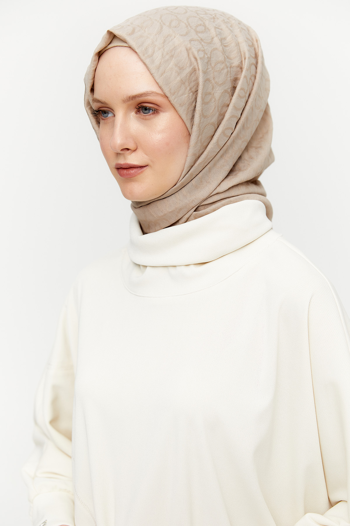 Yarasa Kollu Tunik