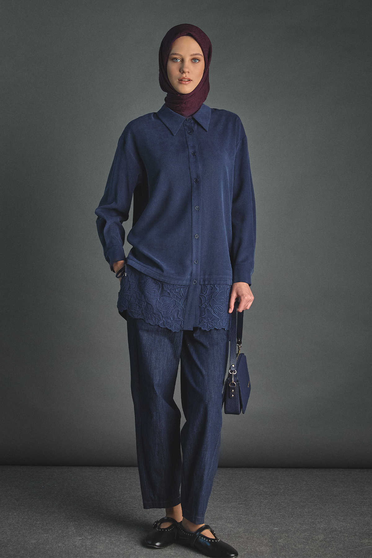 Nakış Desenli Bağcık Detaylı Tunik