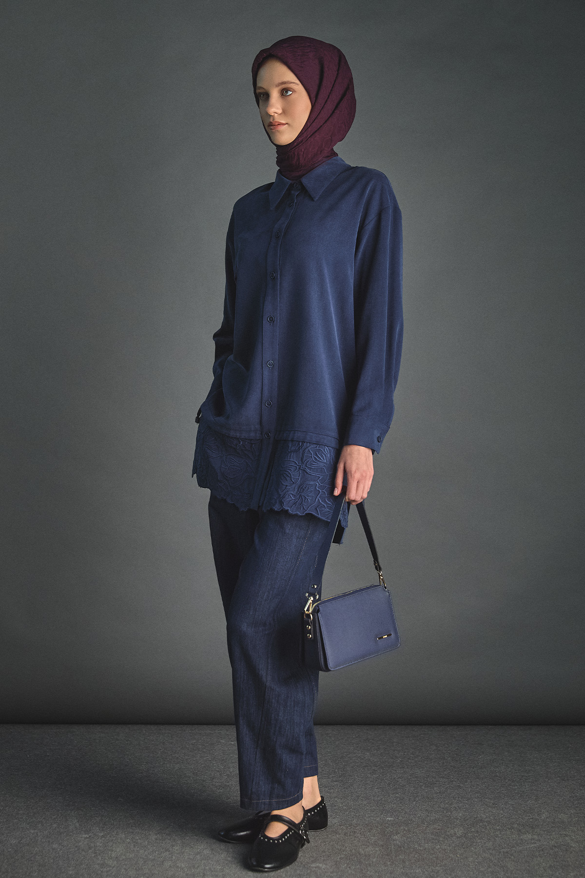 Nakış Desenli Bağcık Detaylı Tunik