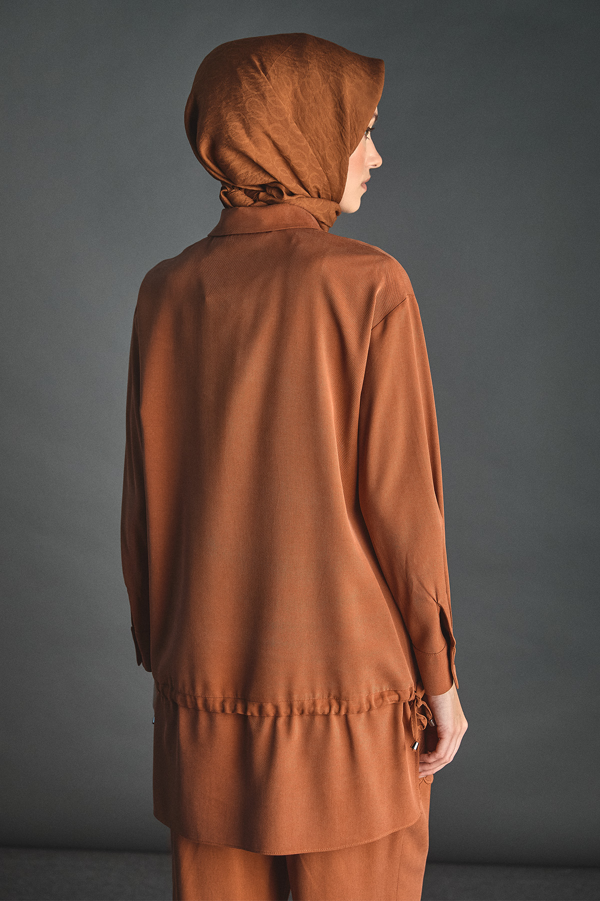 Nakış Desenli Bağcık Detaylı Tunik