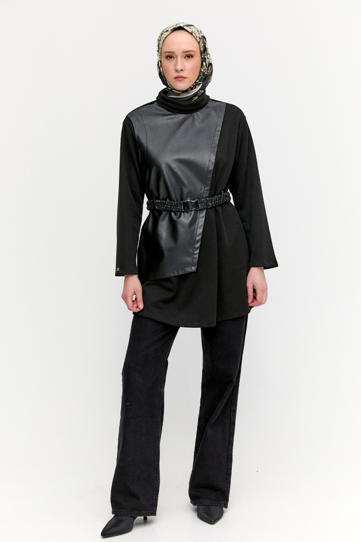 Asimetrik Suni Deri Detaylı Örme Tunik, Tesettür Giyim