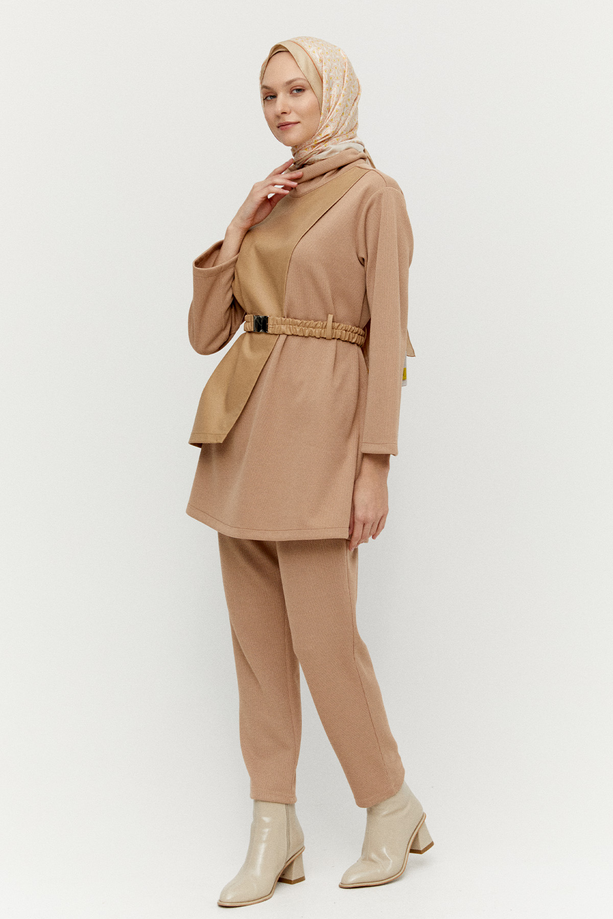 Asimetrik Suni Deri Detaylı Örme Tunik