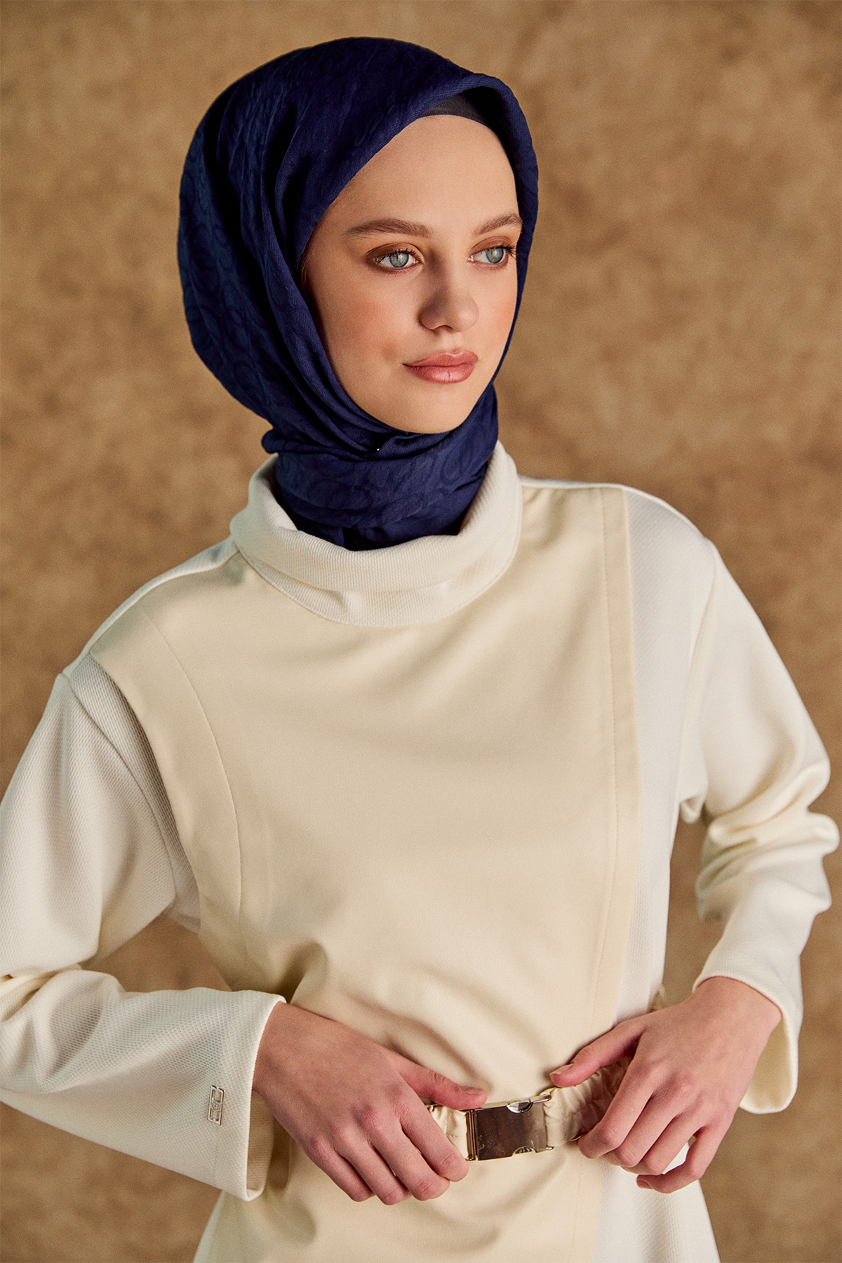 Asimetrik Suni Deri Detaylı Örme Tunik