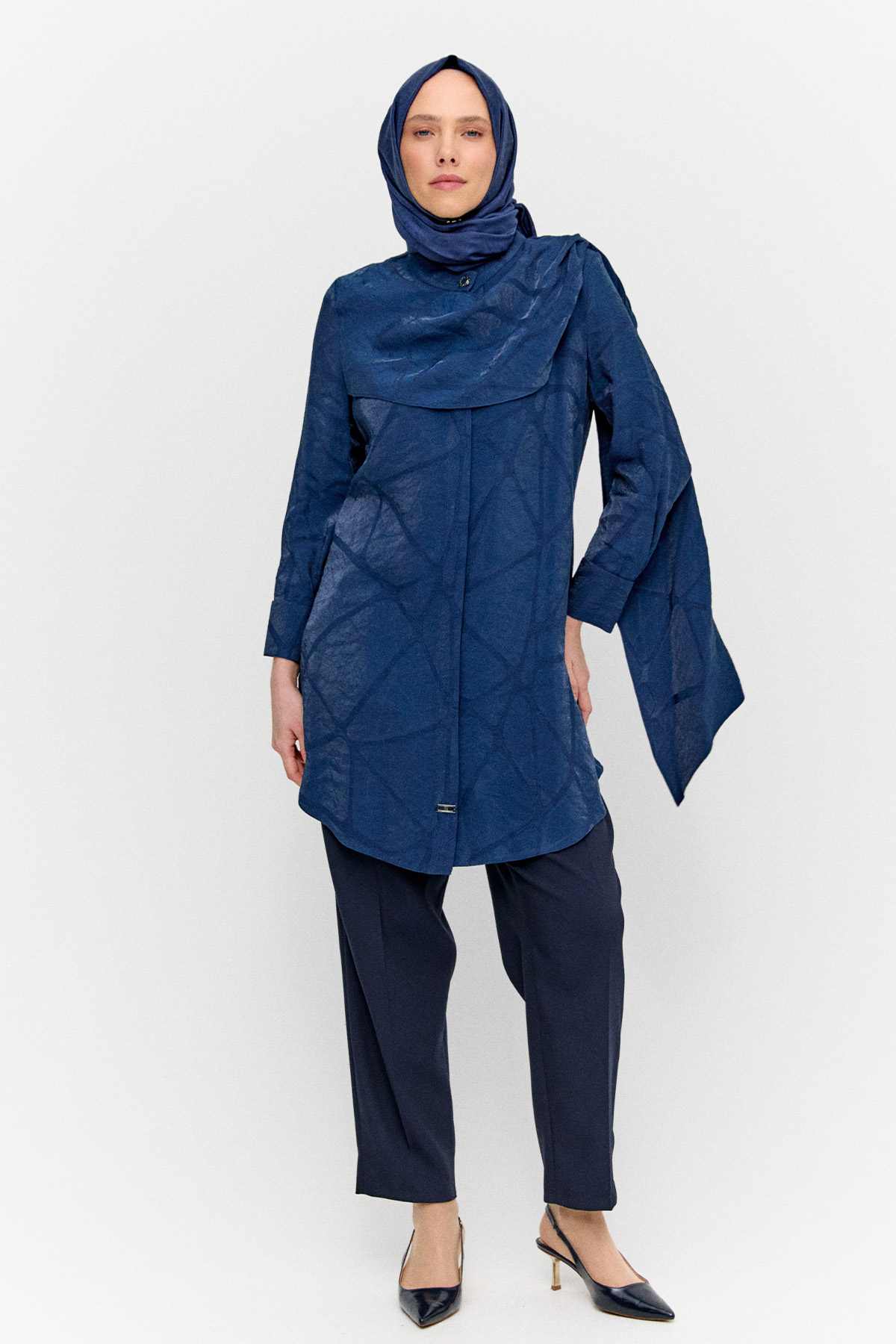 Rüzgarlık Detaylı Düğmeli Tunik, Tesettür Giyim