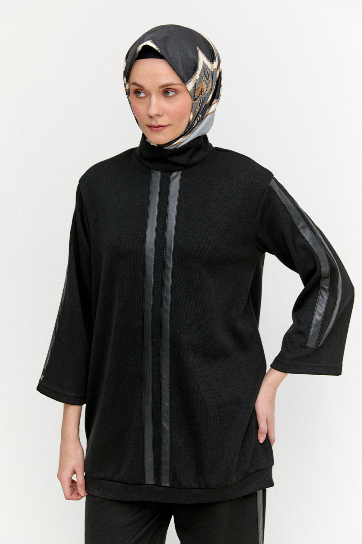 Deri Şeritli Yüksek Yaka Tunik, Tesettür Giyim