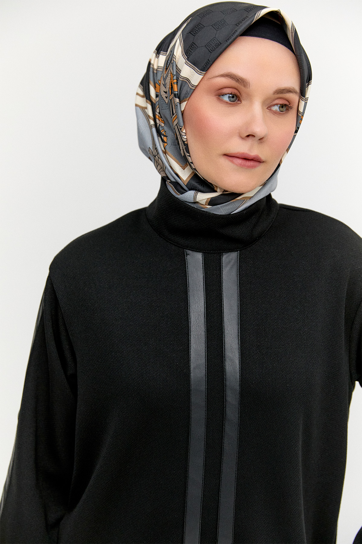 Deri Şeritli Yüksek Yaka Tunik, Tesettür Giyim