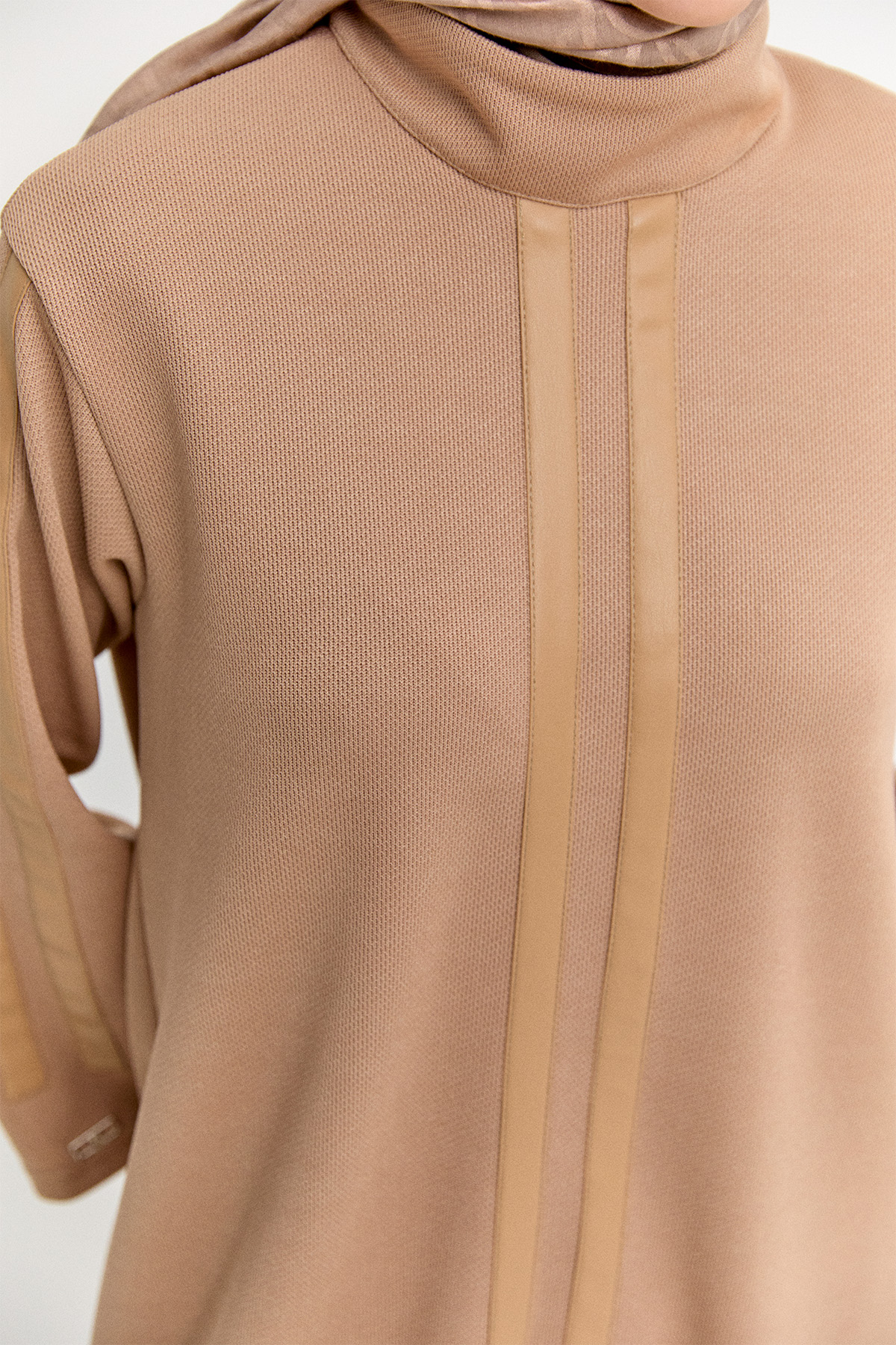 Deri Şeritli Yüksek Yaka Tunik, Tesettür Giyim