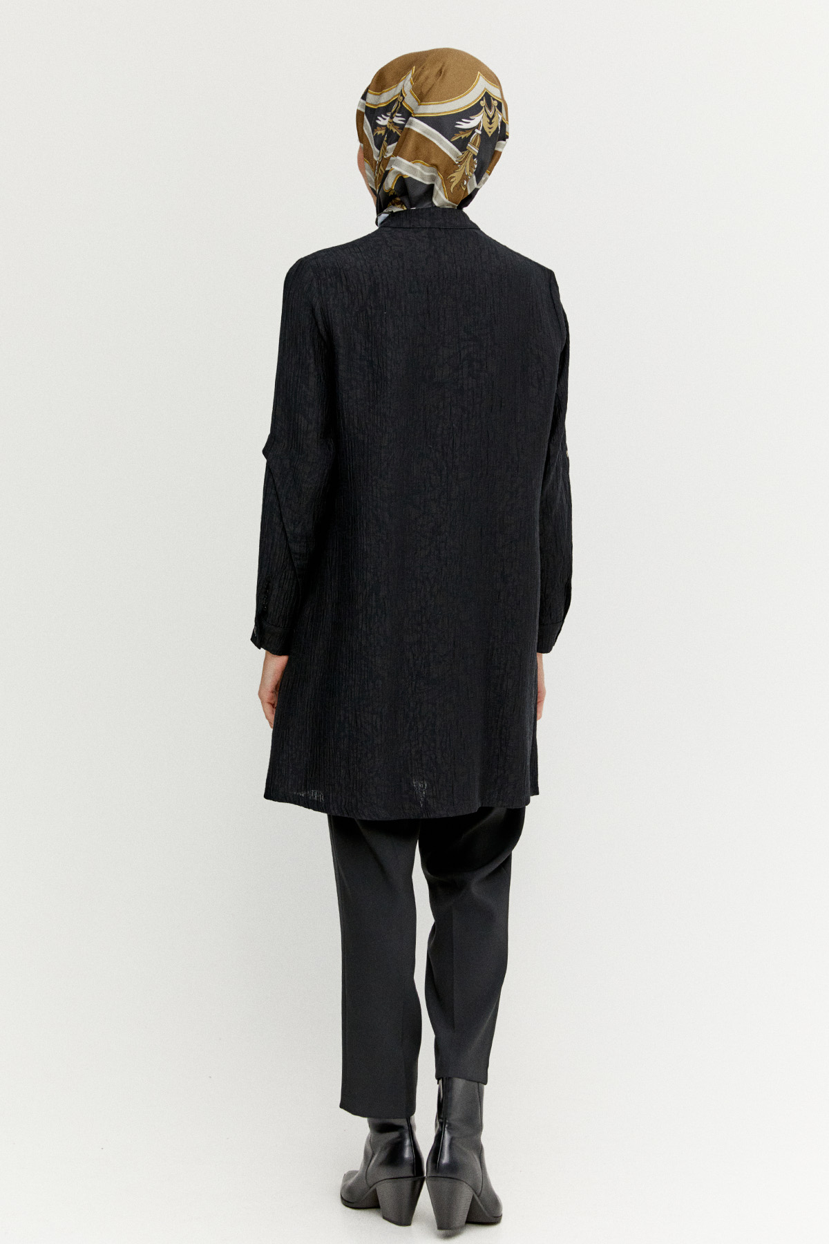 Jakarlı Kuşgözü Detaylı Hakim Yaka Tunik