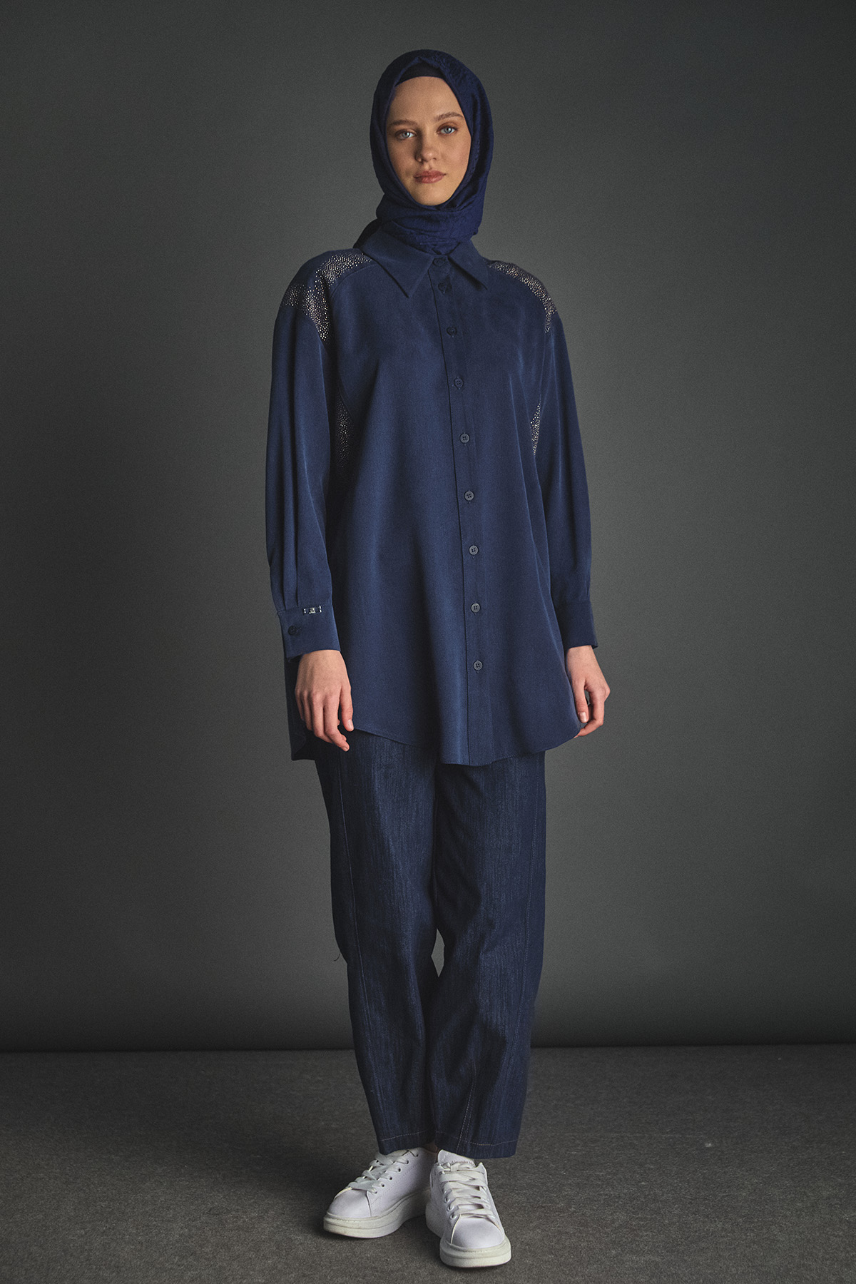 Taş Detaylı Lyocell Tunik