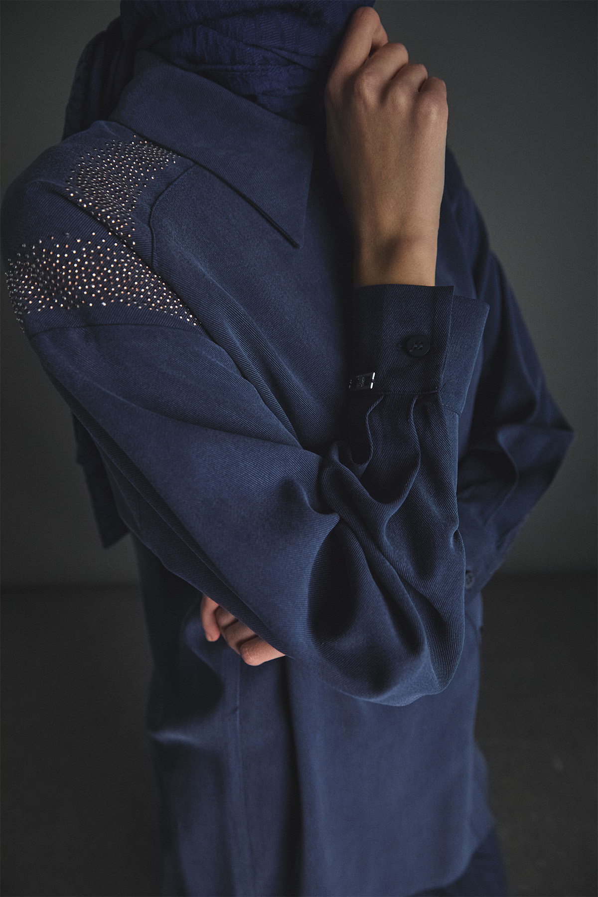 Taş Detaylı Lyocell Tunik