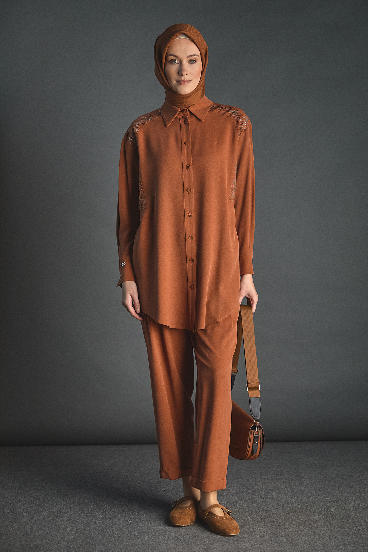 Taş Detaylı Lyocell Tunik