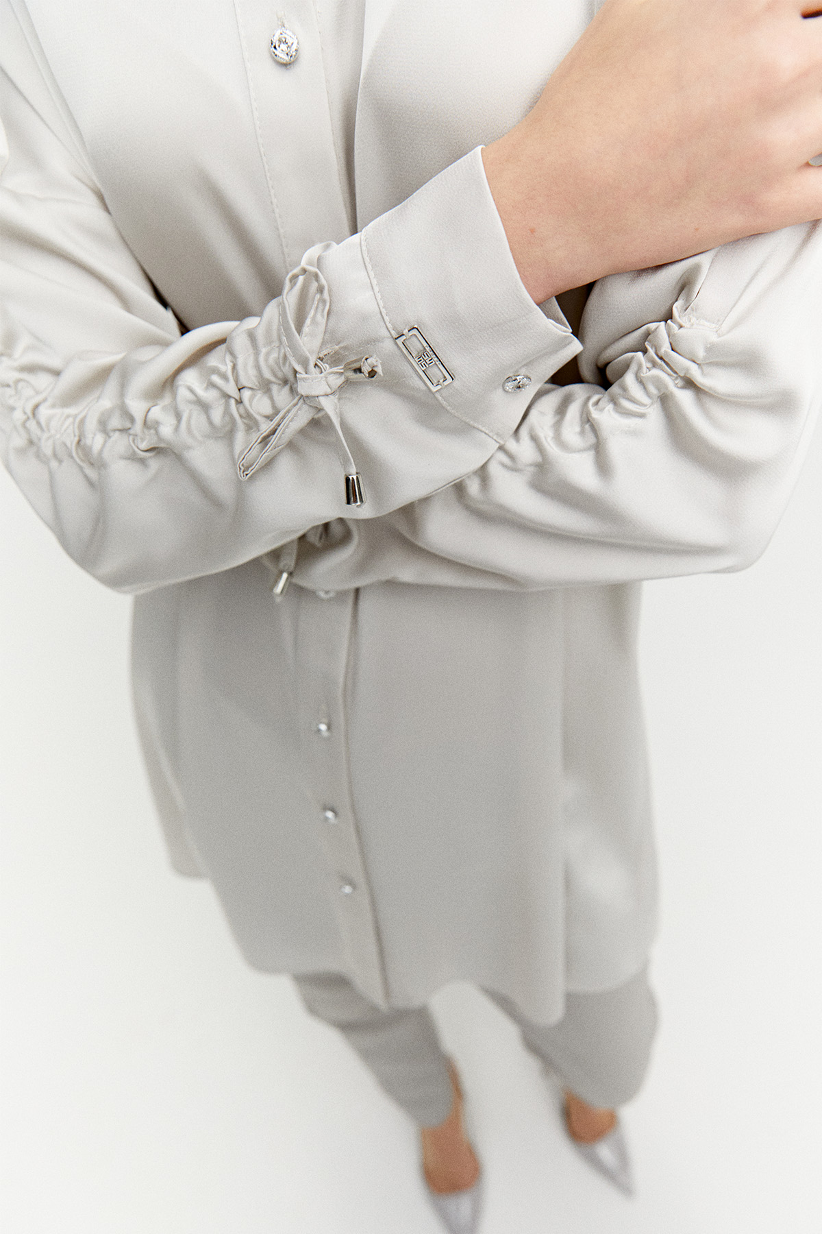 Büzgü Detaylı Saten Tunik