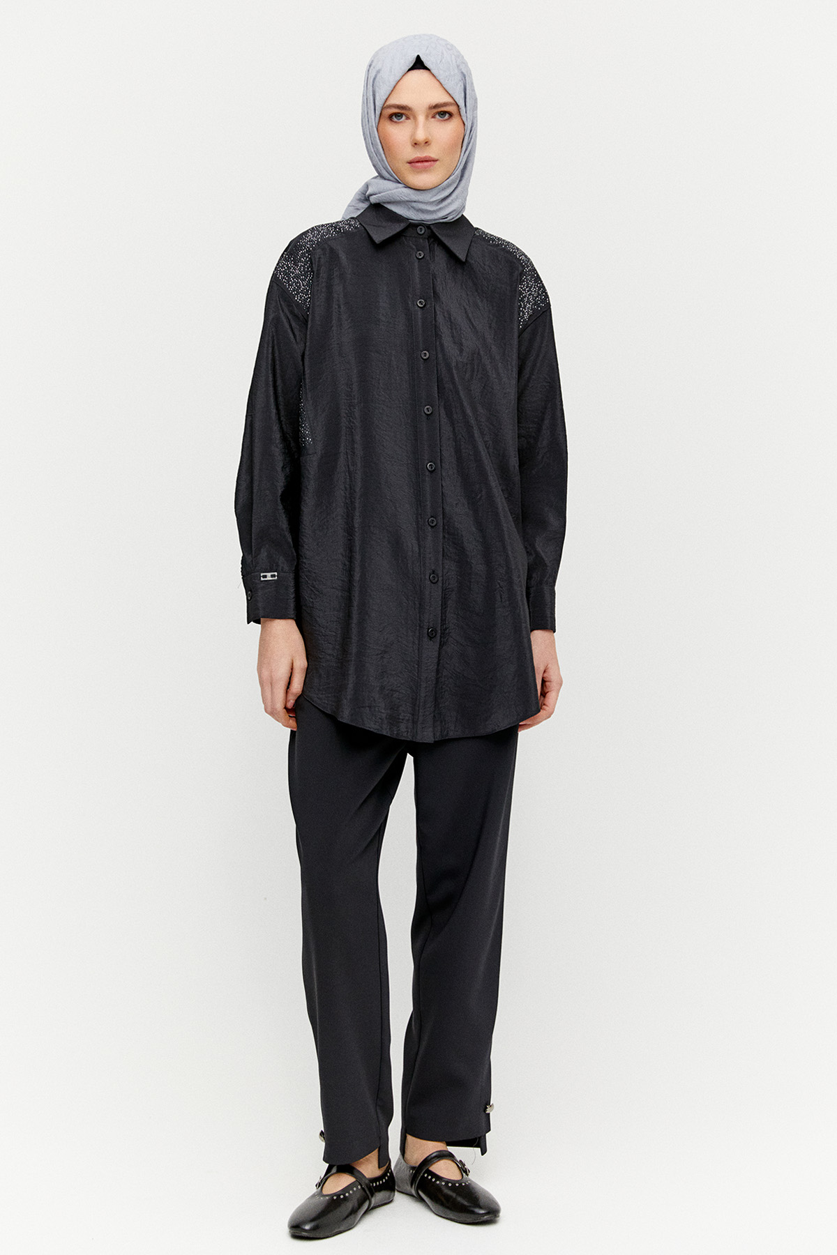 Jakarlı Taş Detaylı Tunik