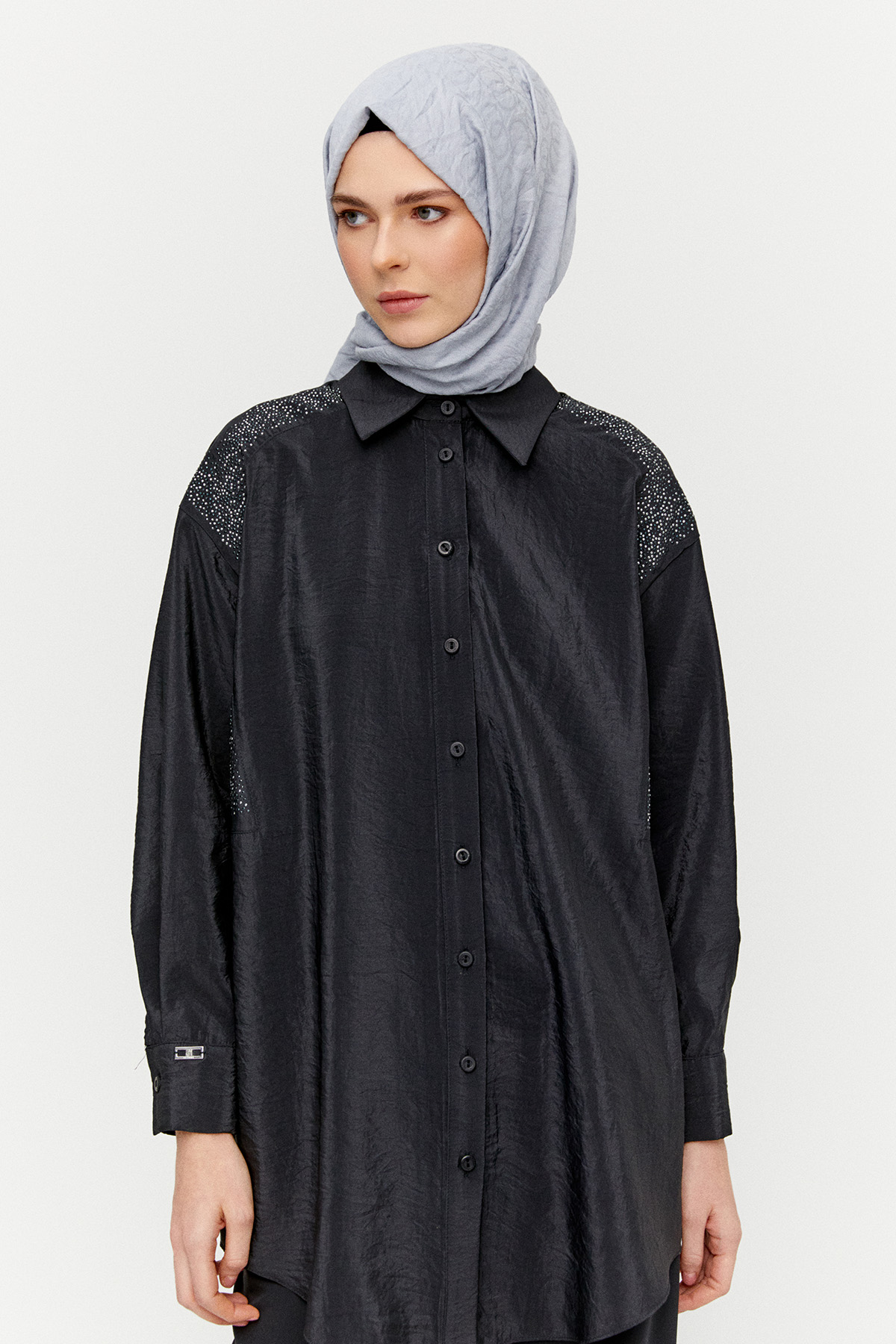 Jakarlı Taş Detaylı Tunik