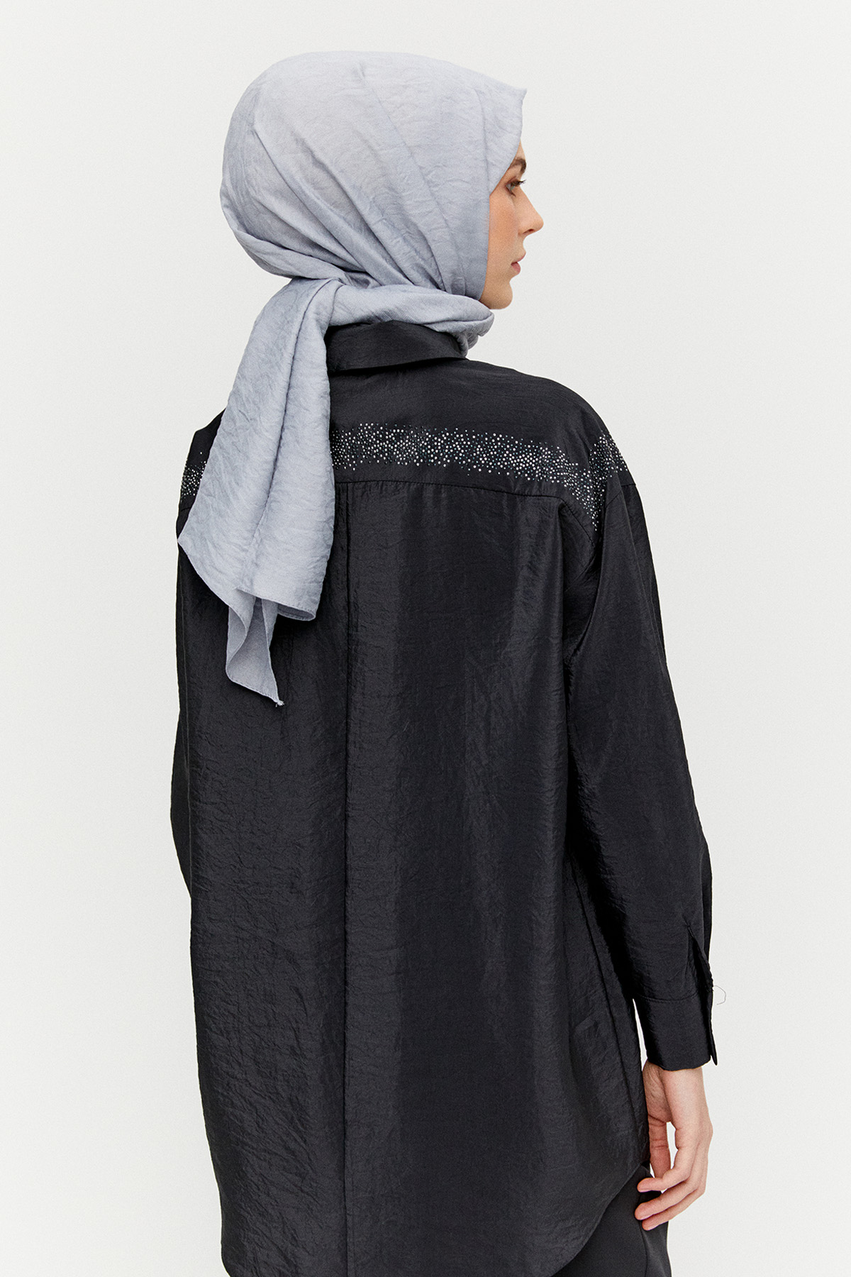 Jakarlı Taş Detaylı Tunik