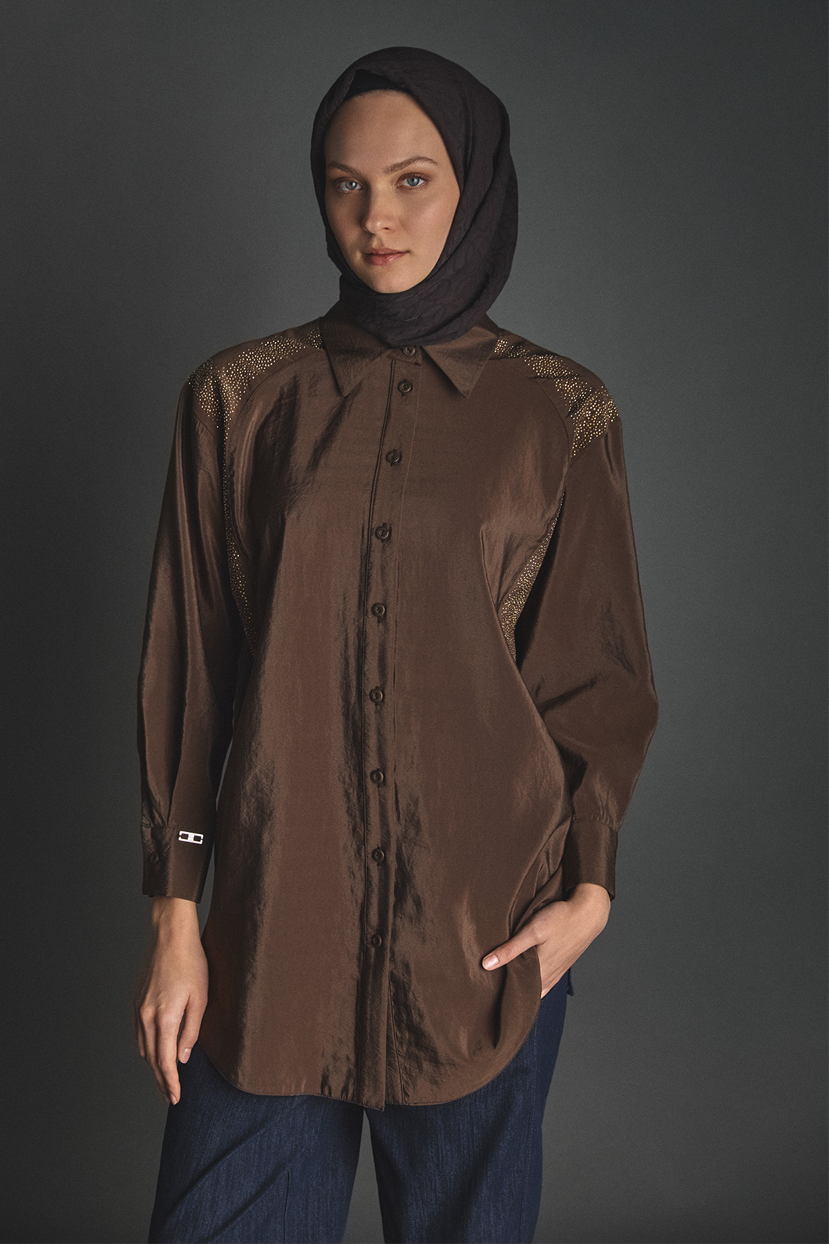 Jakarlı Taş Detaylı Tunik