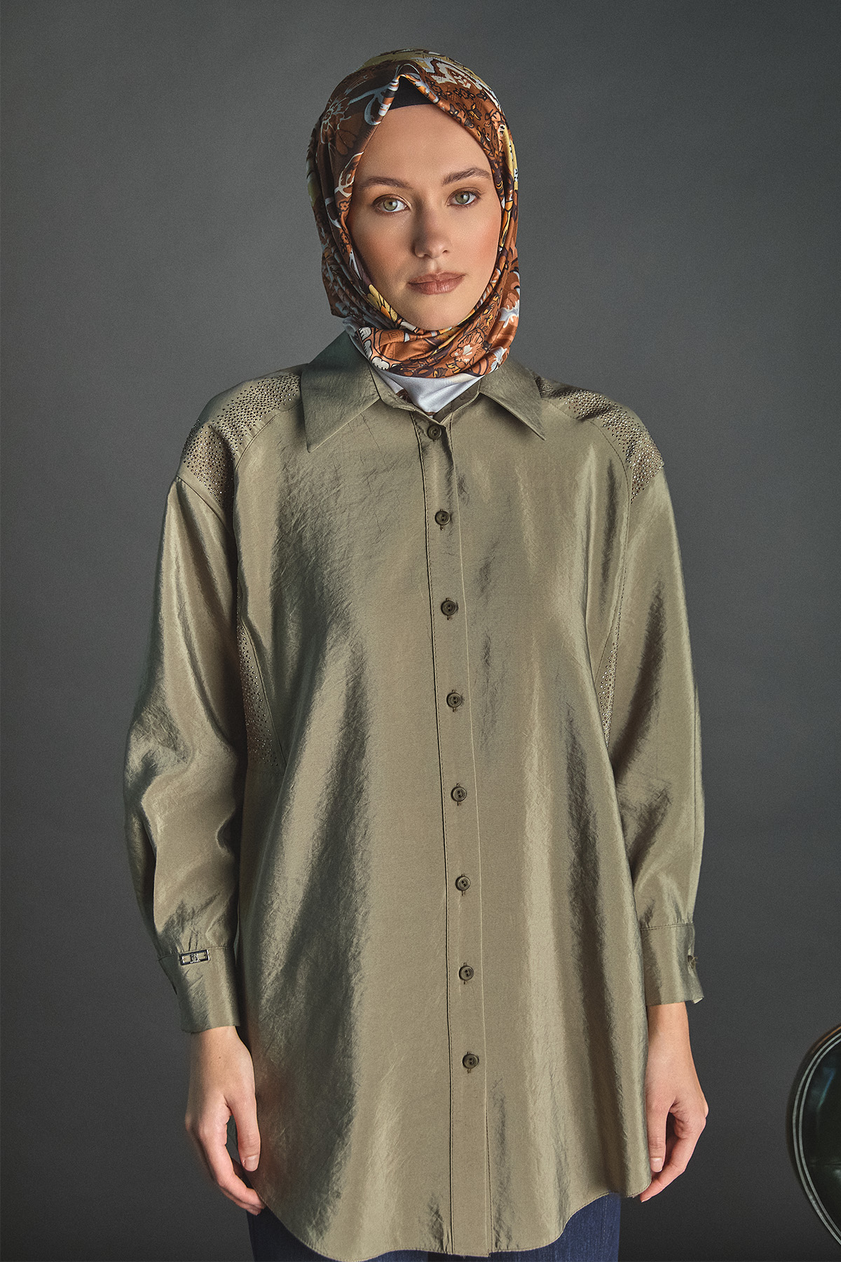 Jakarlı Taş Detaylı Tunik