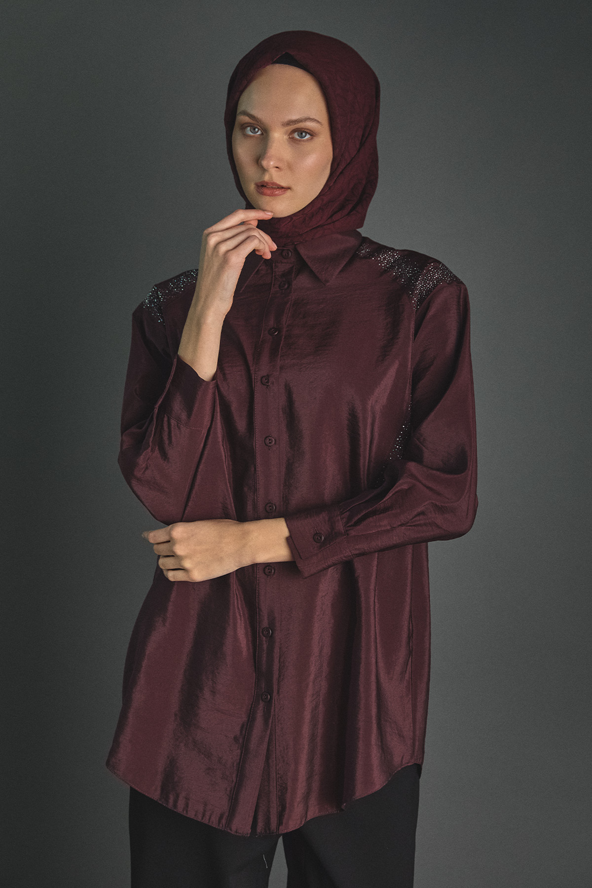 Jakarlı Taş Detaylı Tunik