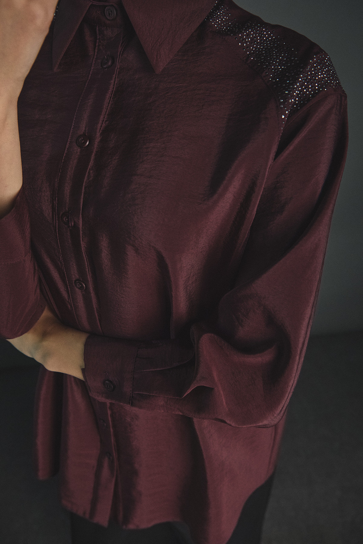 Jakarlı Taş Detaylı Tunik