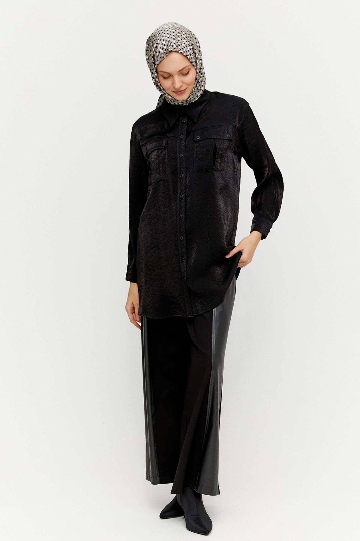 Gömlek Yakalı Spor Dikişli Jakarlı Tunik