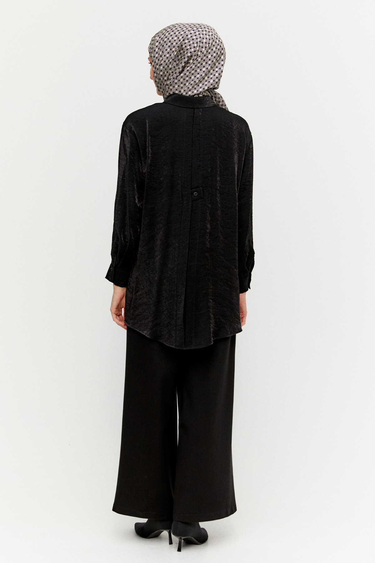 Gömlek Yakalı Spor Dikişli Jakarlı Tunik