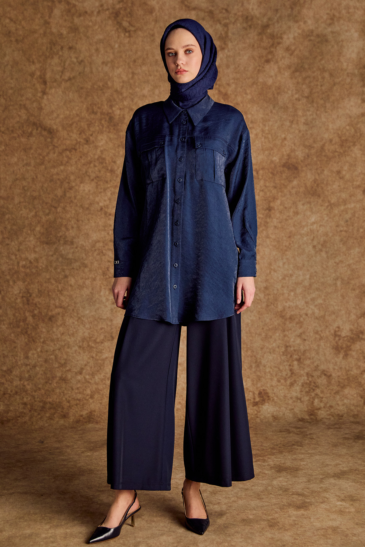 Gömlek Yakalı Spor Dikişli Jakarlı Tunik