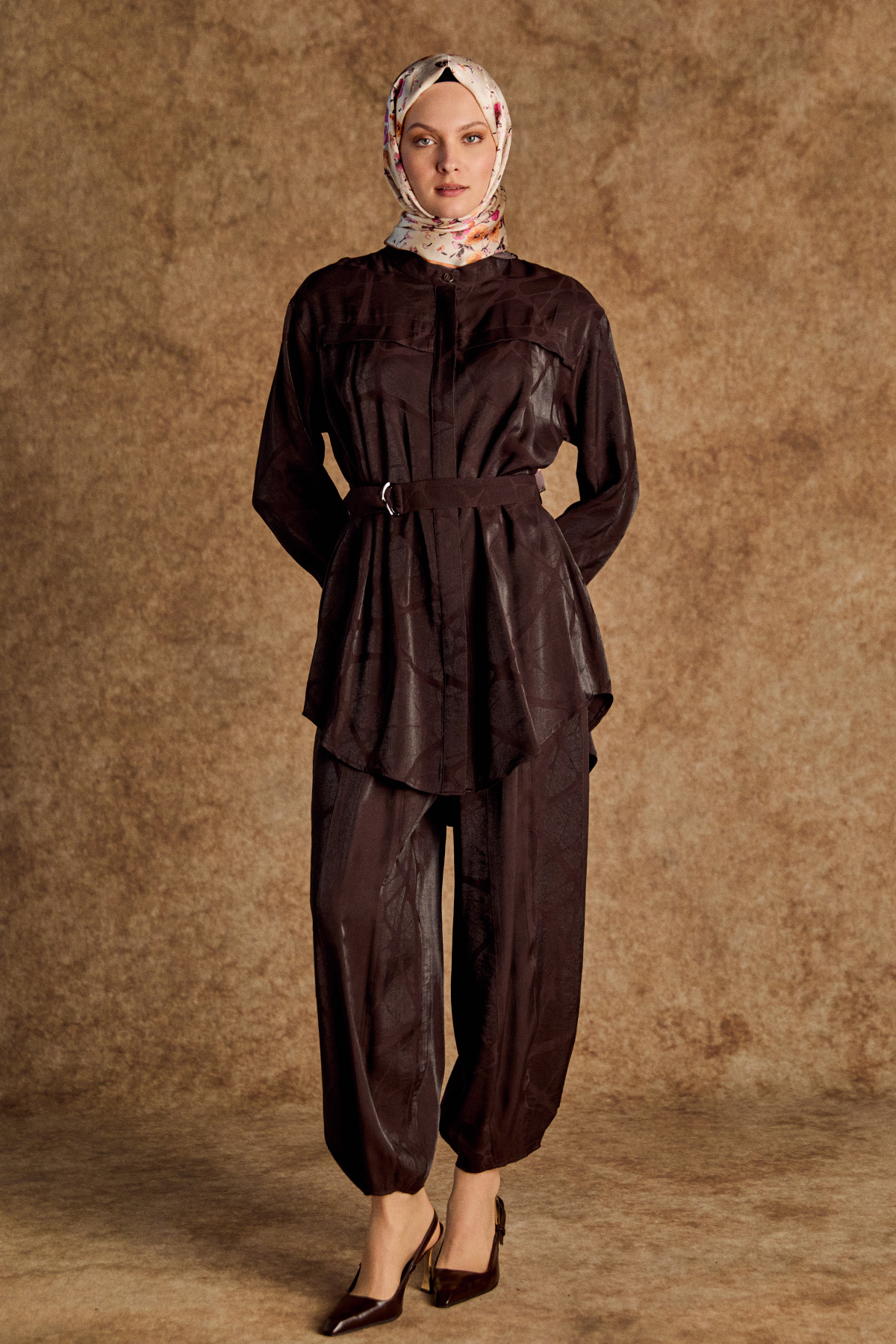 Kemerli Hakim Yakalı İkili Takım