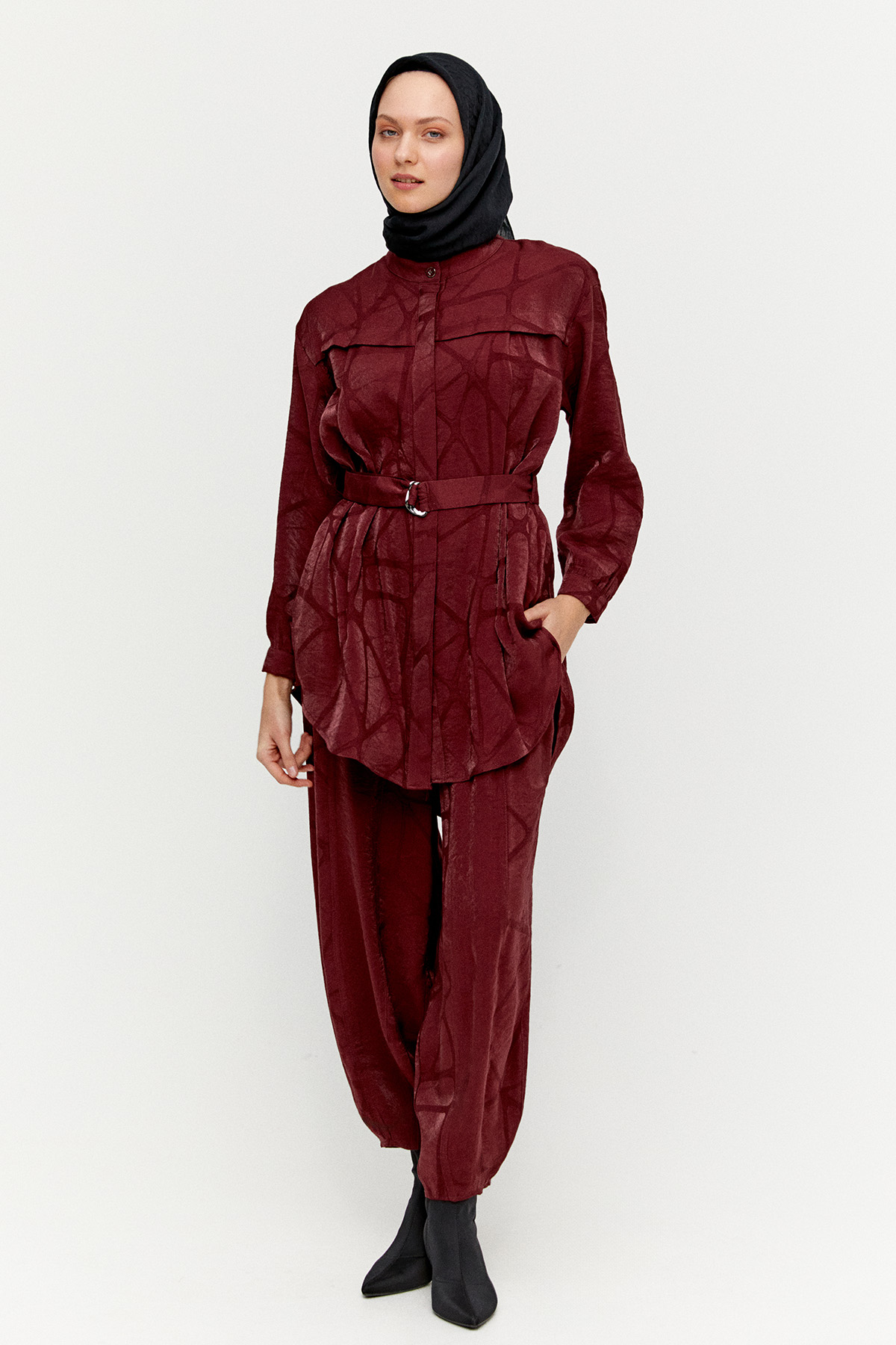 Kemerli Hakim Yakalı İkili Takım