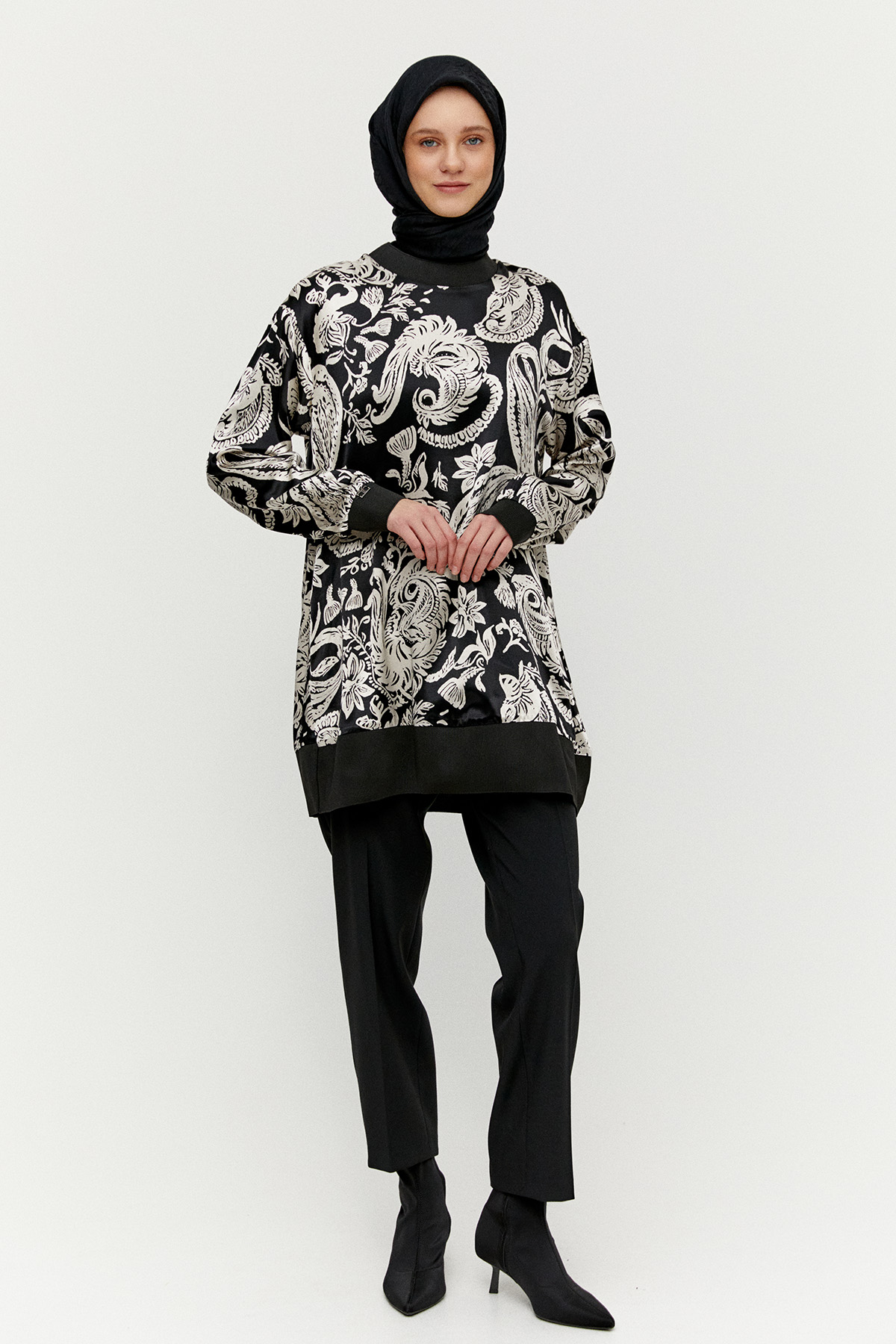 Desenli Ribanalı Floş Tunik