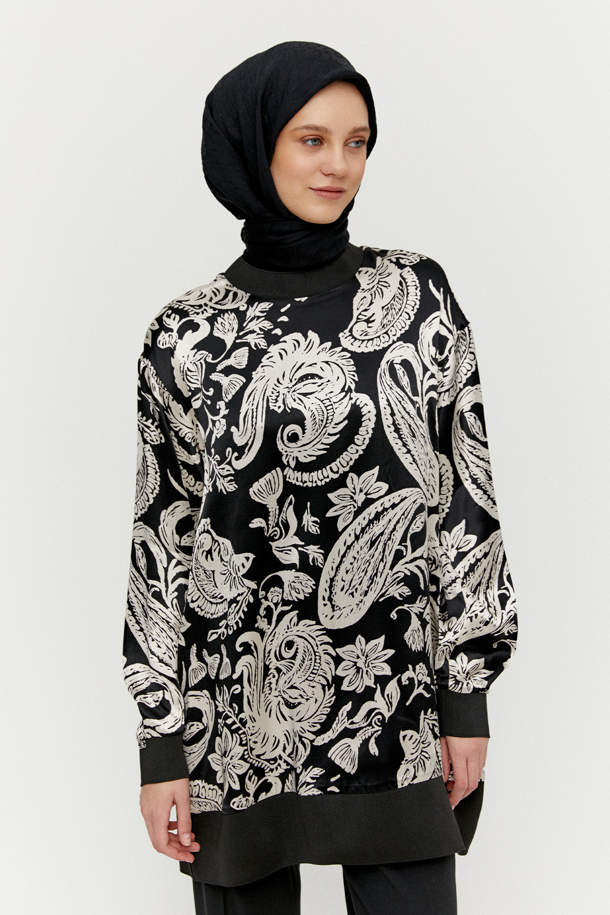 Desenli Ribanalı Floş Tunik