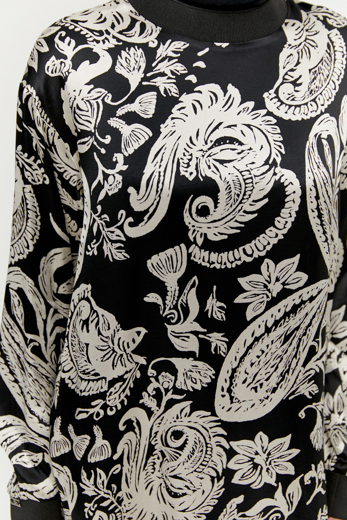 Desenli Ribanalı Floş Tunik