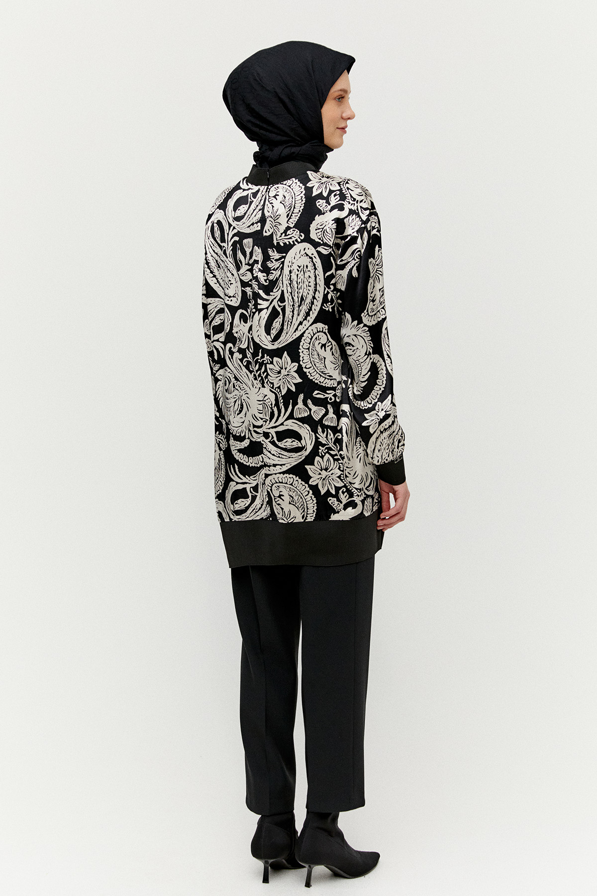 Desenli Ribanalı Floş Tunik