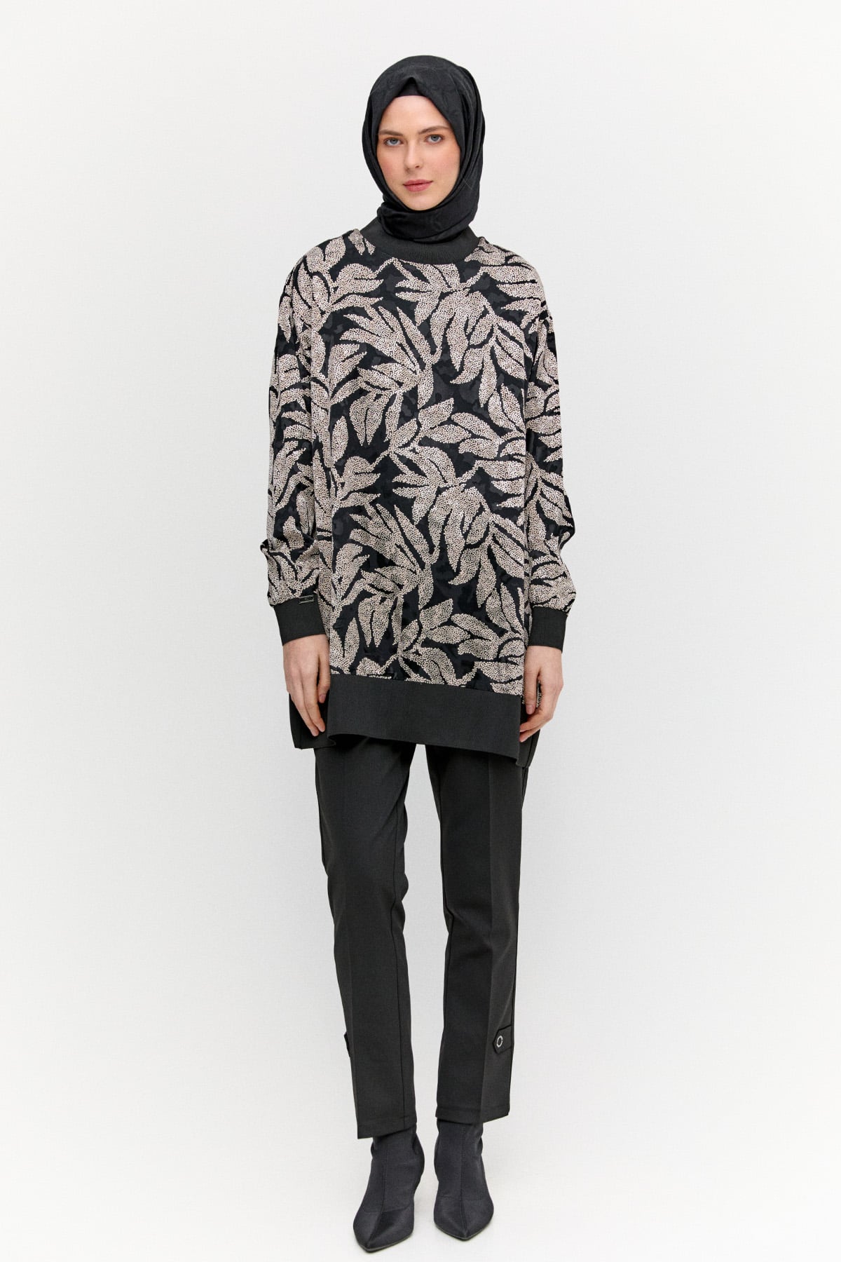 Desenli Ribanalı Floş Tunik, Tesettür Giyim