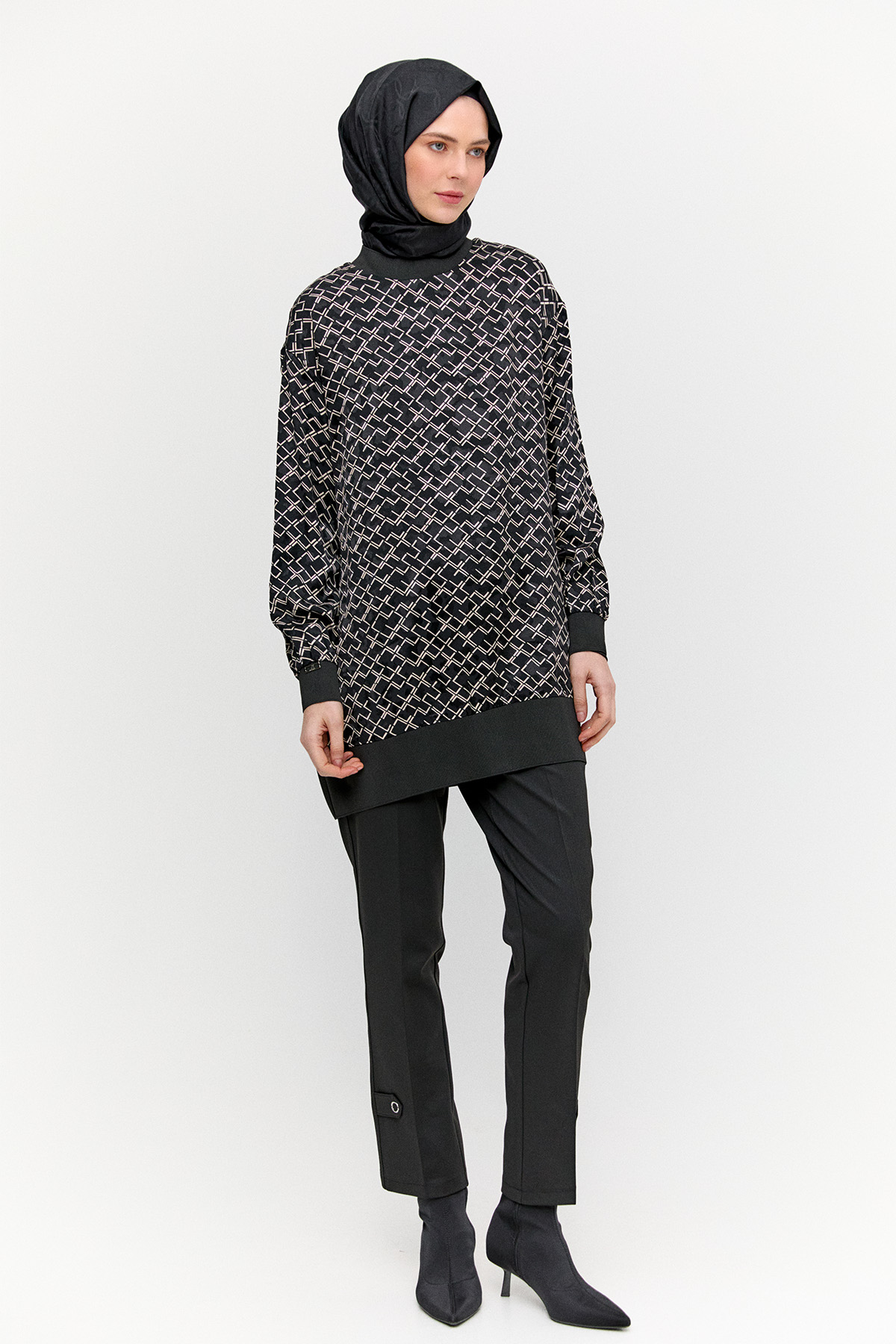 Desenli Ribanalı Floş Tunik, Tesettür Giyim