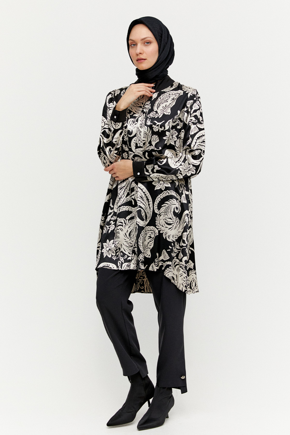 Önü Kısa Arkası Uzun Desenli Tunik