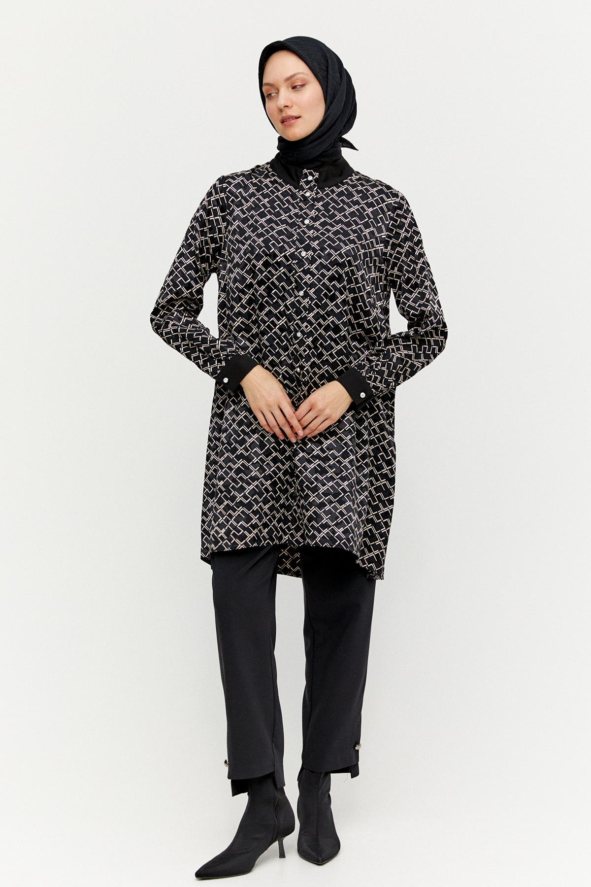 Önü Kısa Arkası Uzun Desenli Tunik